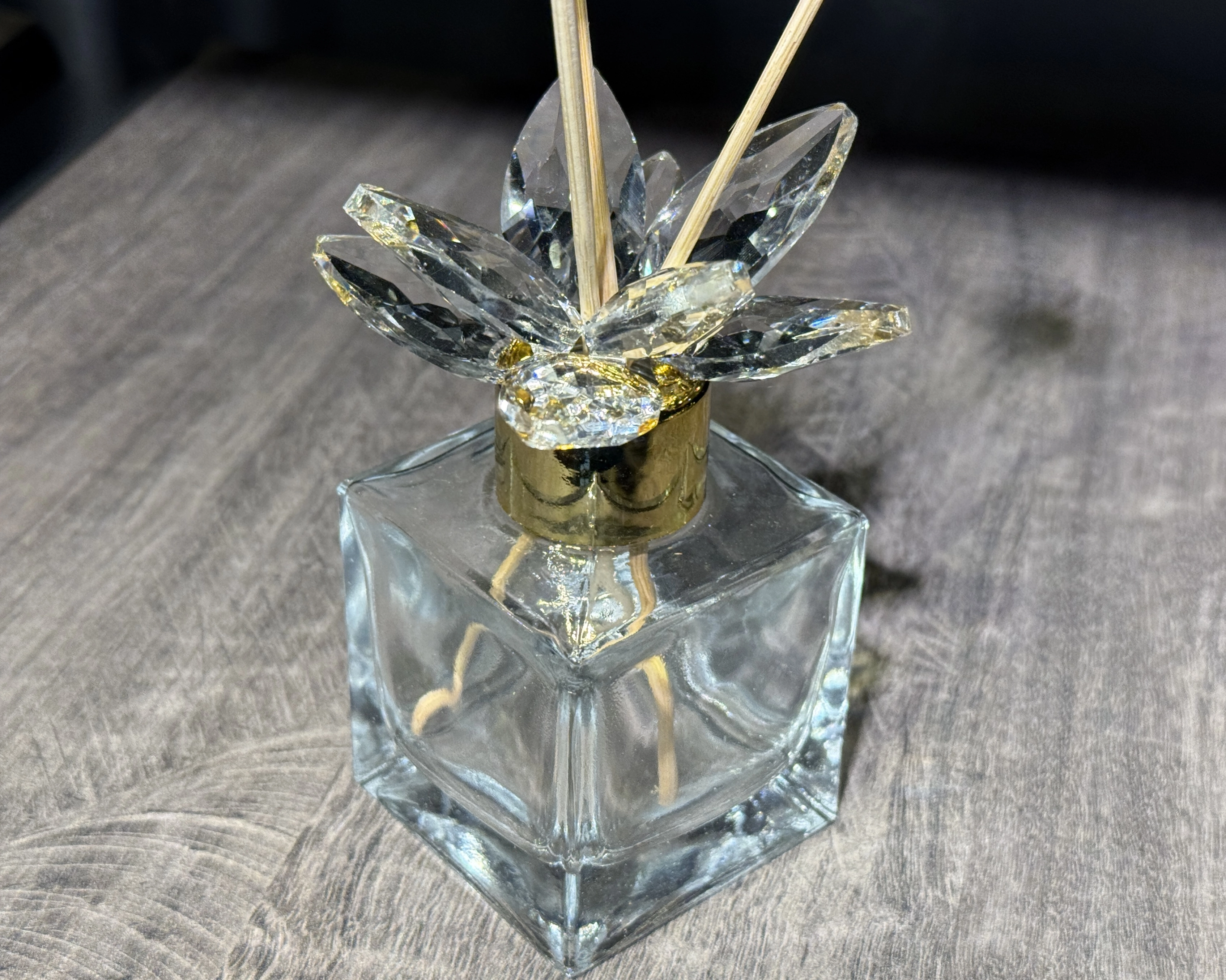 BAMBU ÇUBUKLU RENKLİ KOKULUK